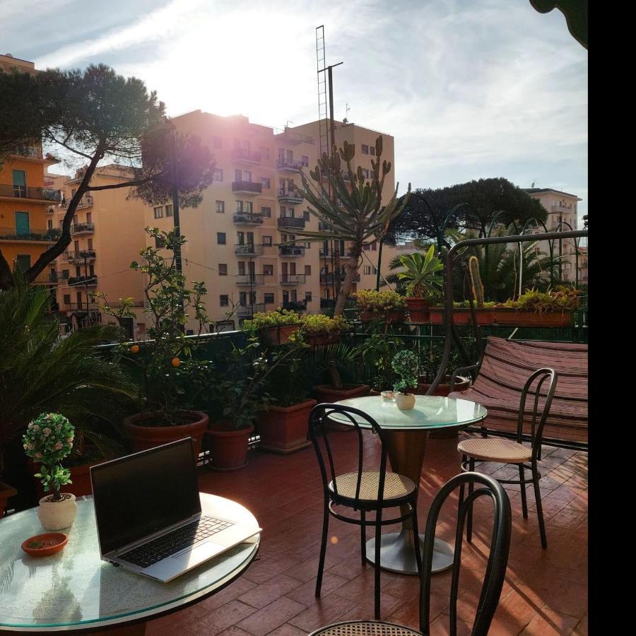 Domus Cesare Apartment Наполи Екстериор снимка
