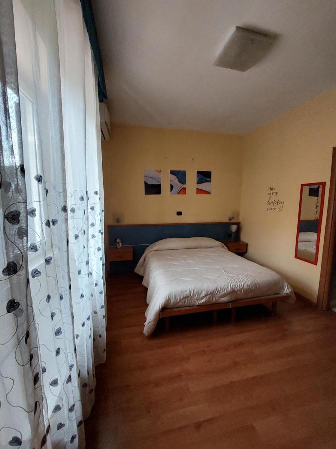 Domus Cesare Apartment Наполи Екстериор снимка