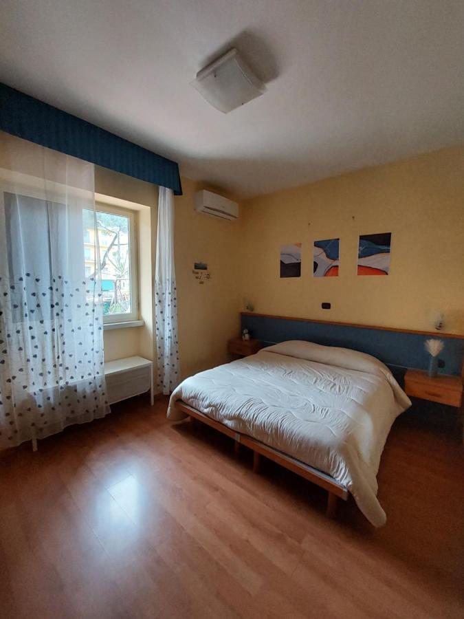 Domus Cesare Apartment Наполи Екстериор снимка