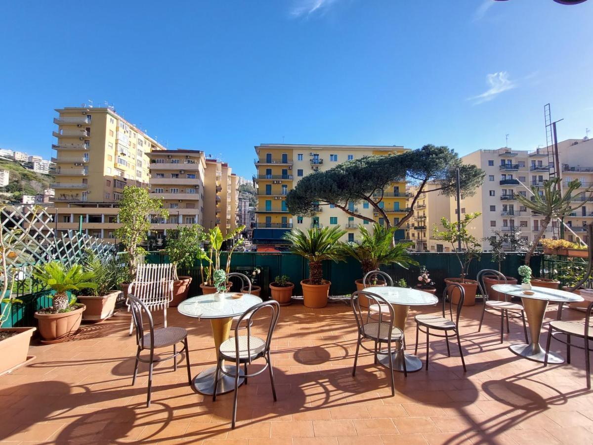 Domus Cesare Apartment Наполи Екстериор снимка